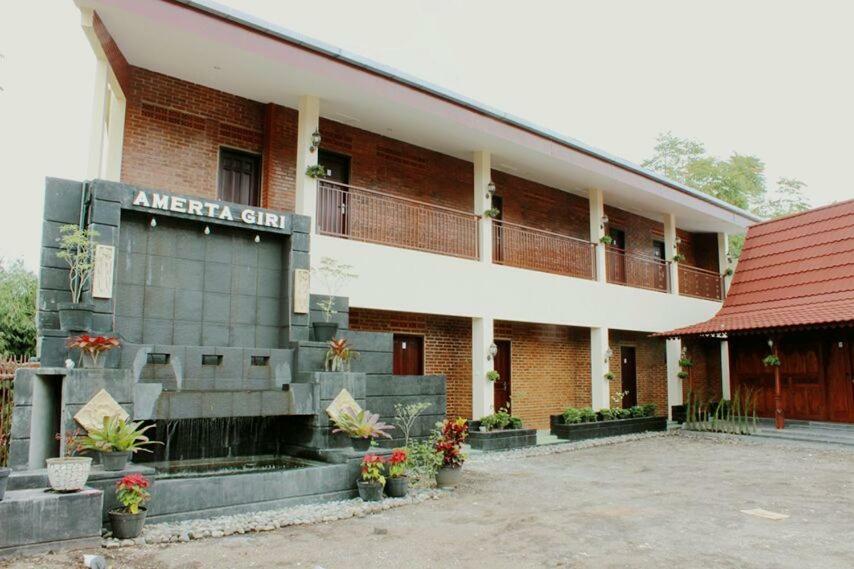 Amerta Giri Guest House Wonosobo Exterior foto